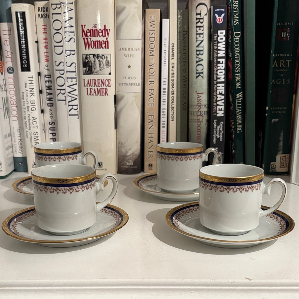 4 Vintage Tirschenreuth Covalt Gold & White Demitasse Cups Germany